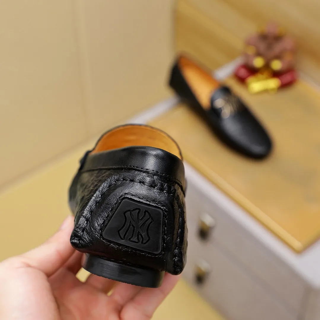 Men's shoes💰360💰🕷🕷️【 GUCCI 】Gucci's best-selling trendy men's casual slip-on shoes🇨🇳Official website original 1:1 mold opening💯Original quality, fine workmanship☘Fashionable and versatile, perfect last shape, comfortable on the feet🍓Trendy men's recommended model, imported cowhide on the top layer🎋High-quality pigskin lining, rubber wear-resistant and non-slip outsole, high-end atmosphere, worth owning🍉Optional 38-45